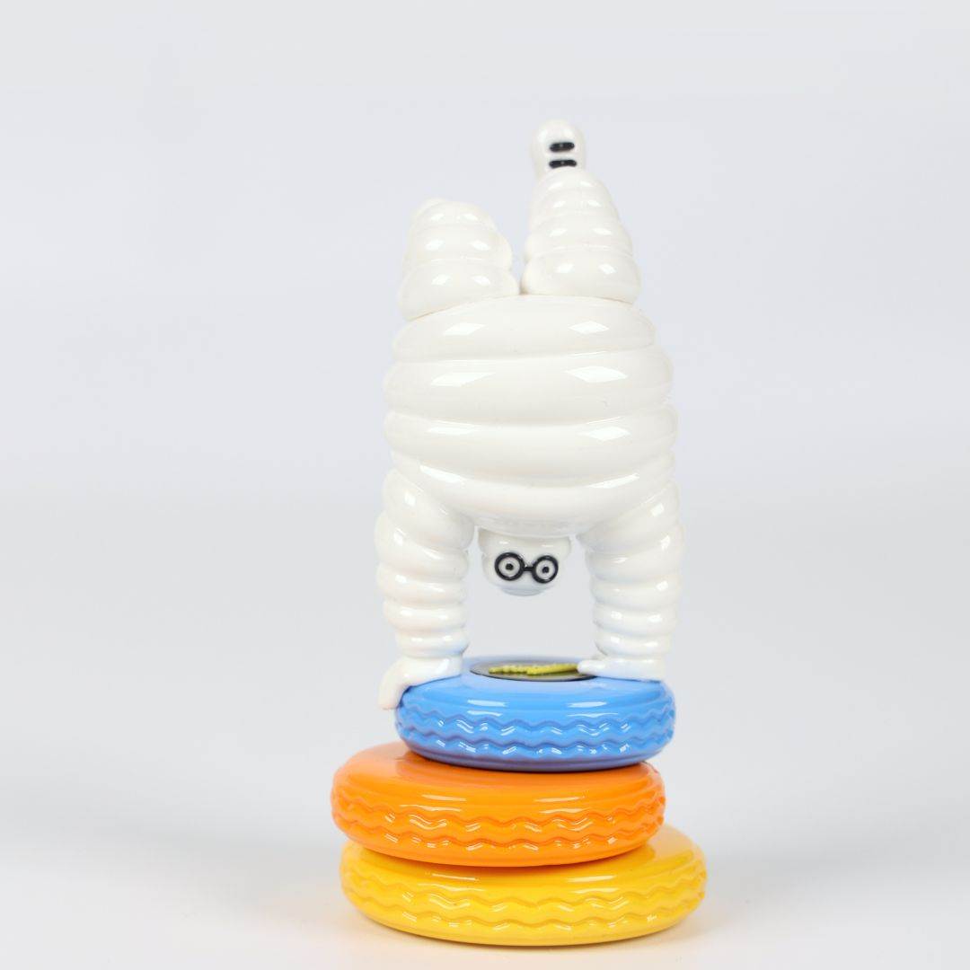 Figurine Michelin et les jeux de plage